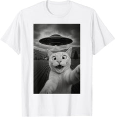 Funny Cat Selfie With Alien Ufo Graphic Gift Cool Unisex T-Shirt