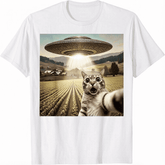 Funny Design Cat Selfie With An Alien UFO Theme Unisex T-Shirt