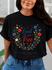 Women's Casual Short Sleeve Crew Neck Patriotic Graphic T-Shirt, Land of the Free Floral Print, Soft Stretch Summer Tee