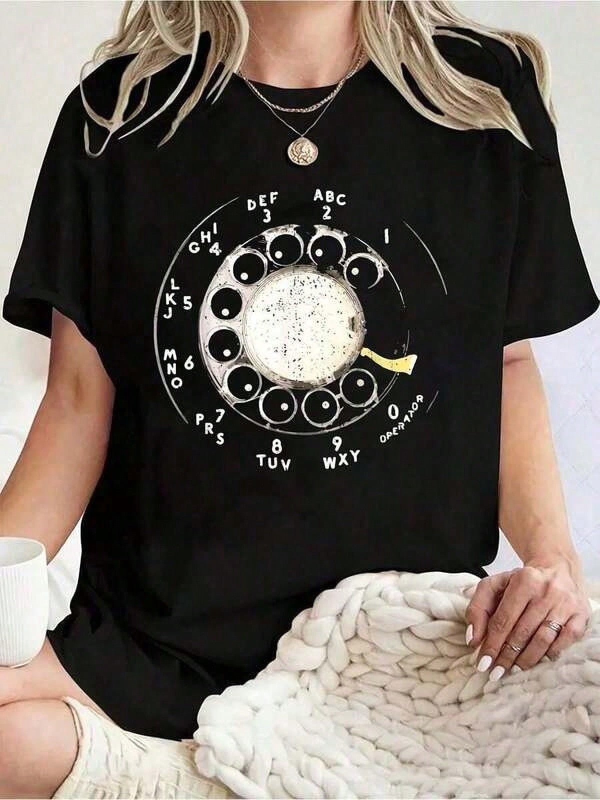 100% Cotton Loose Fit Retro Rotary Telephone Graphic T-Shirt, 220g Soft Comfort Casual Fashion Tee, Birthday Gift For Family And Friends Daily Wear