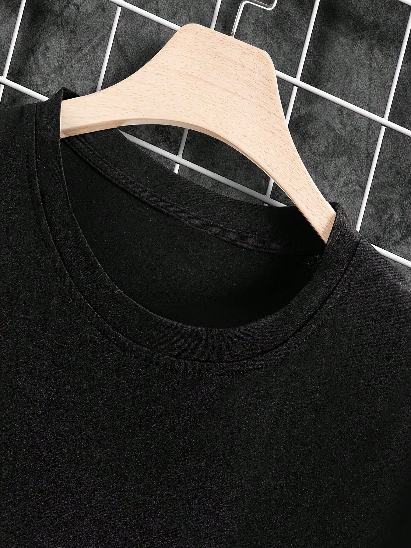 Women'S Black & White Checkered Bow Print T-Shirt - Short Sleeve Round Neck Casual Top With Stretch, A-Line Silhouette & All-Over Bow Pattern