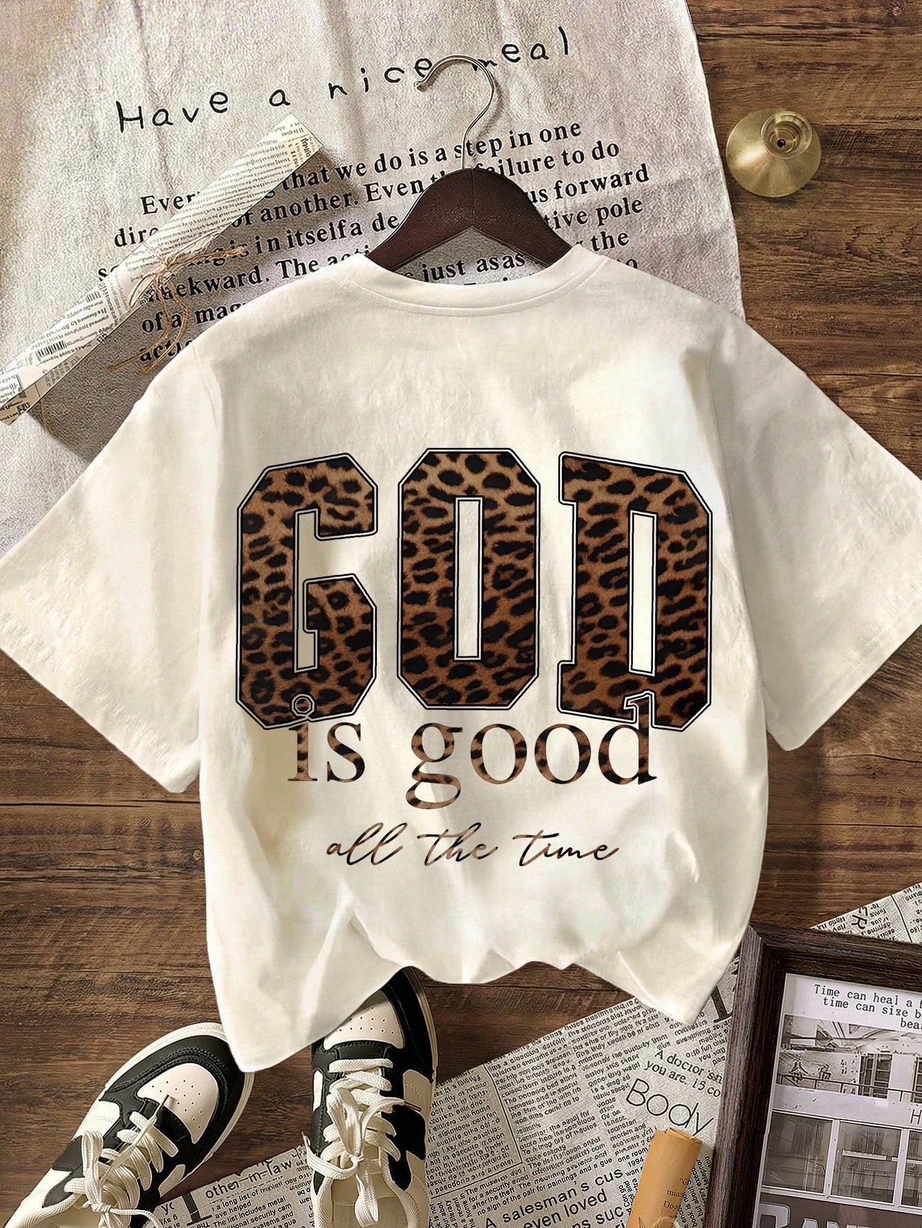 Graphic T-Shirt Design Gift For Book Lovers, Women's Graphic T-Shirt, Summer Women's Style, Women's Casual Crew Neck Short Sleeve T-Shirt