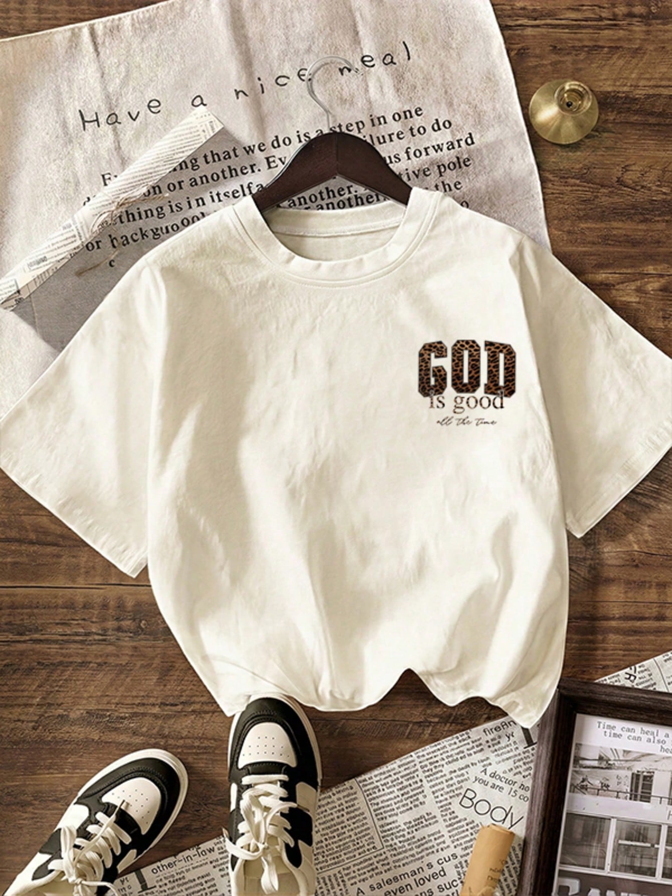 Graphic T-Shirt Design Gift For Book Lovers, Women's Graphic T-Shirt, Summer Women's Style, Women's Casual Crew Neck Short Sleeve T-Shirt