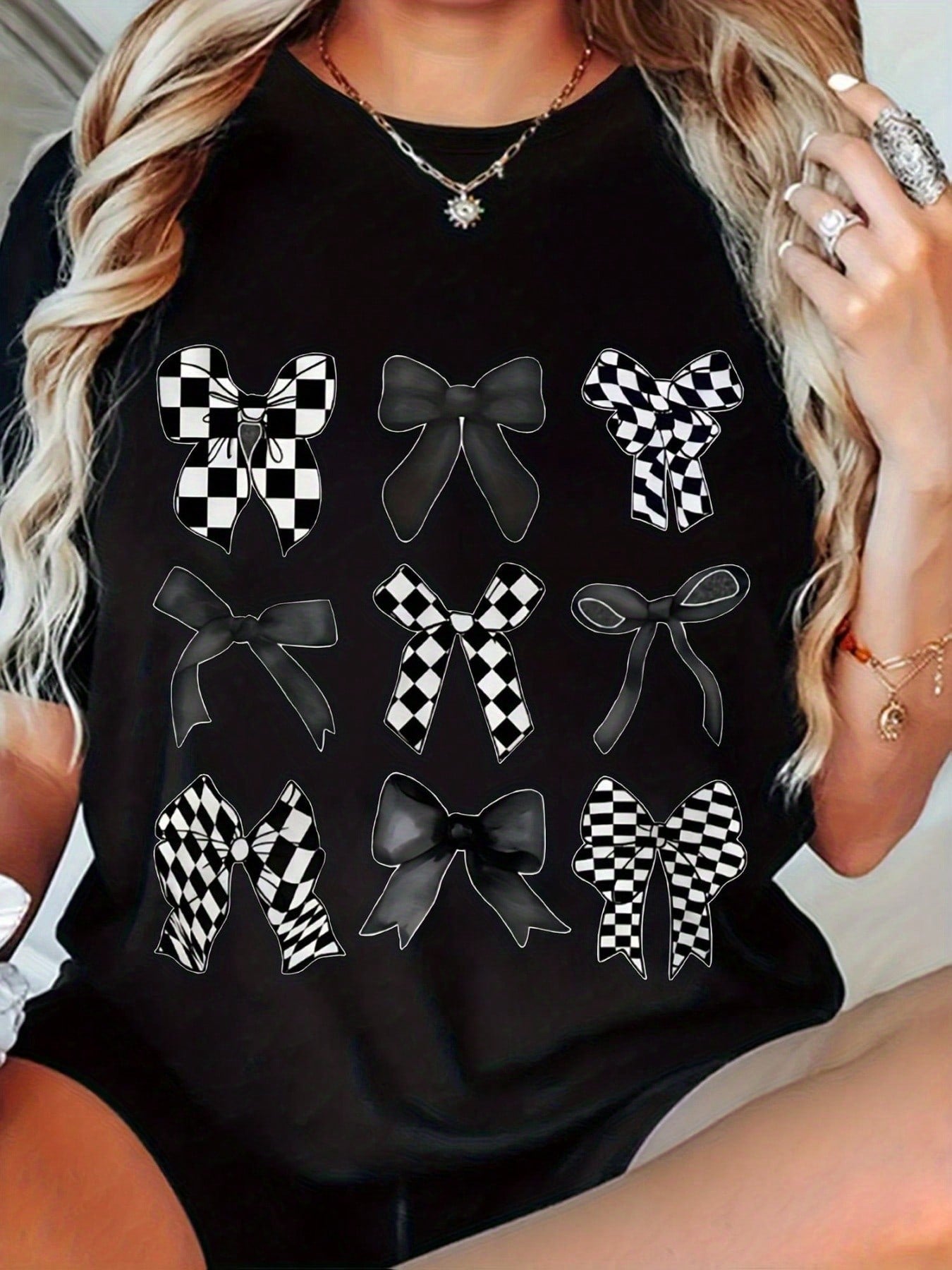 Women'S Black & White Checkered Bow Print T-Shirt - Short Sleeve Round Neck Casual Top With Stretch, A-Line Silhouette & All-Over Bow Pattern