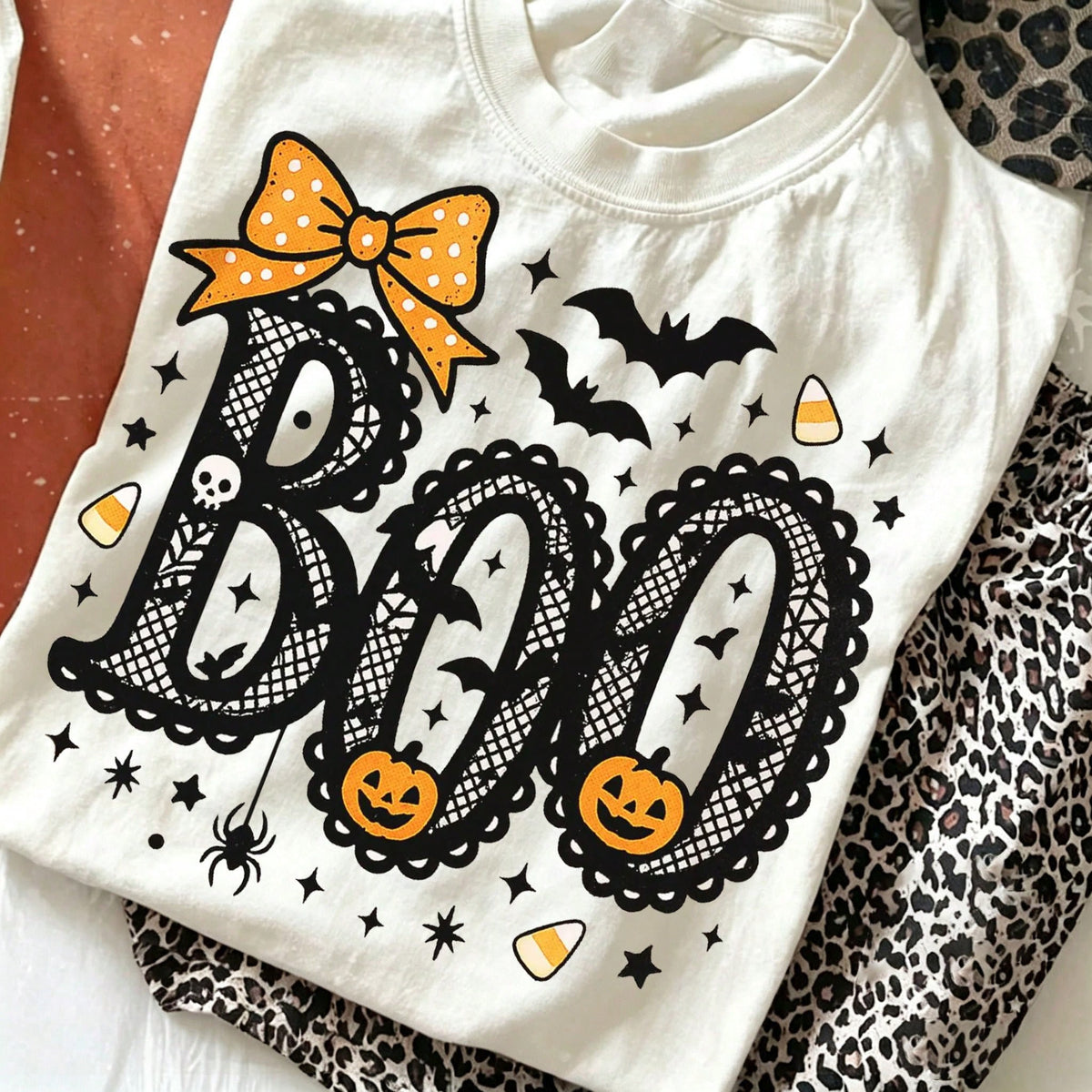 Cute Boo Letter & Bow Graphic Tee Halloween Spooky Season Lace Pattern Preppy Short Sleeve