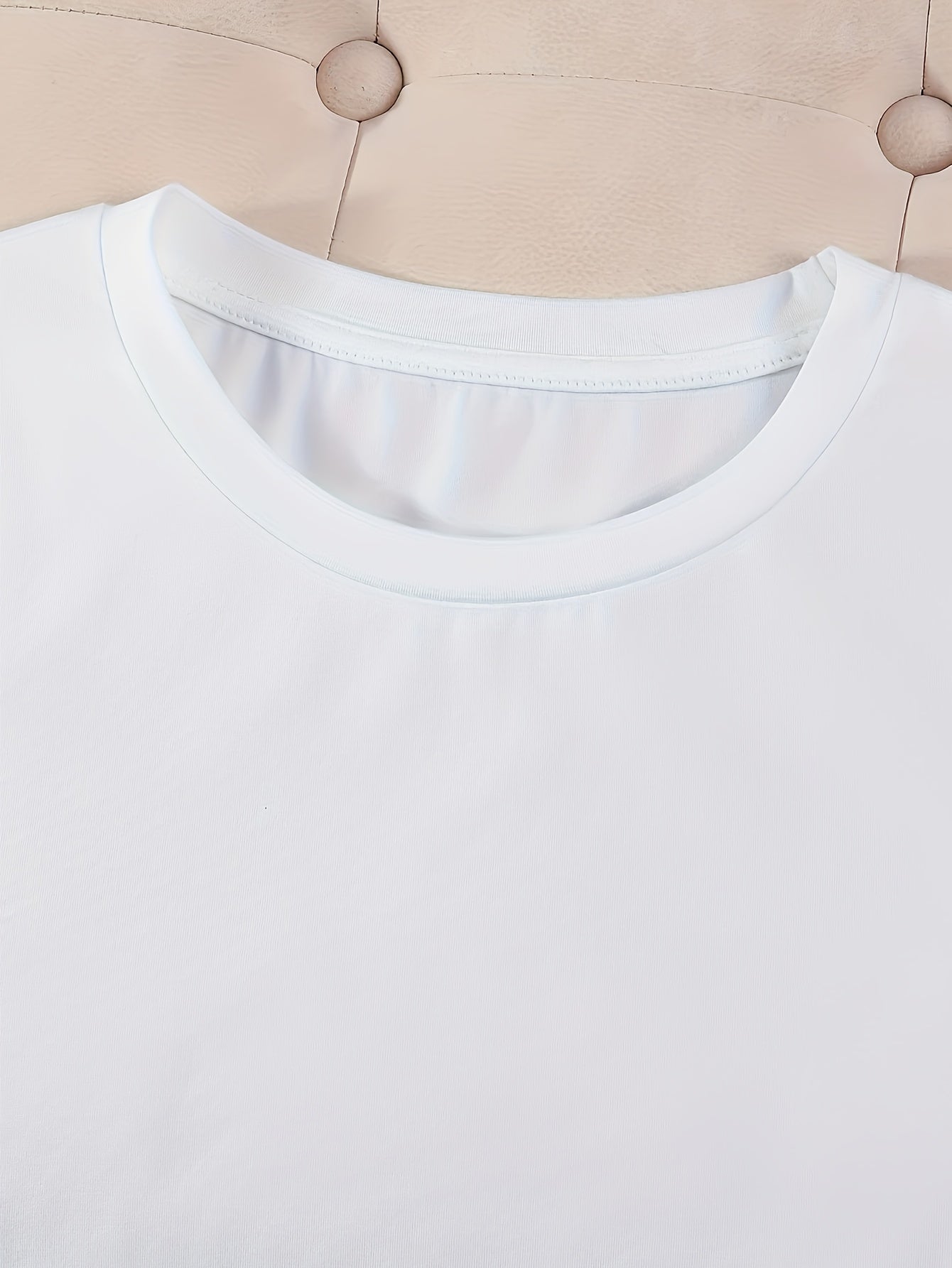 The Short - Sleeved T - Shirt, Printed with "CHAMPAGNE Please", Exudes French Elegance and Bourgeois Sentiment. Paired with Jeans and Small Shoes, It Can Create a French - Style Elegant Atmosphere.