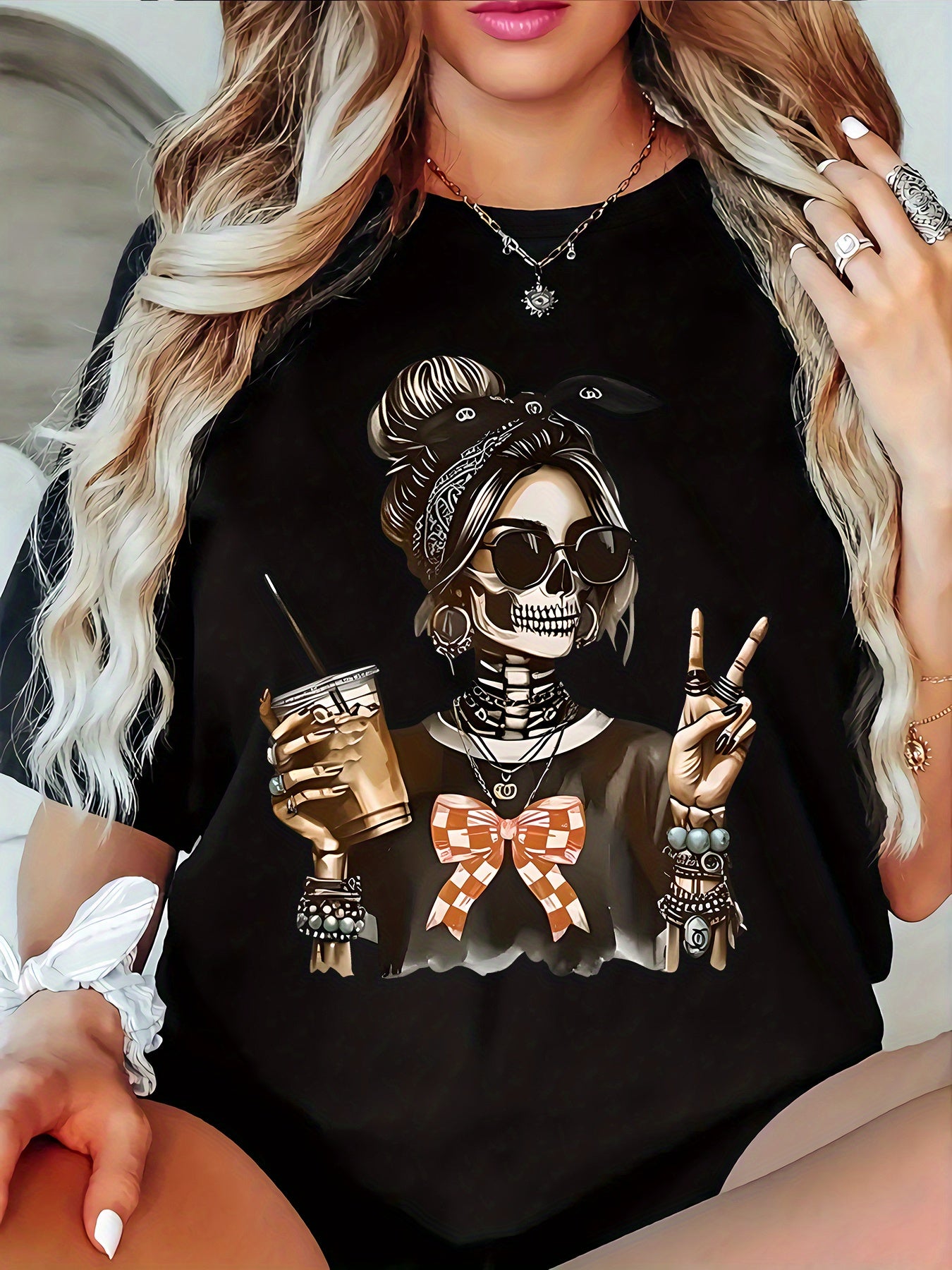 Skeleton Holding Coffee Print Women's Casual T-Shirt,  Regular Style,Funny Graphic Top for All Seasons Women Clothes