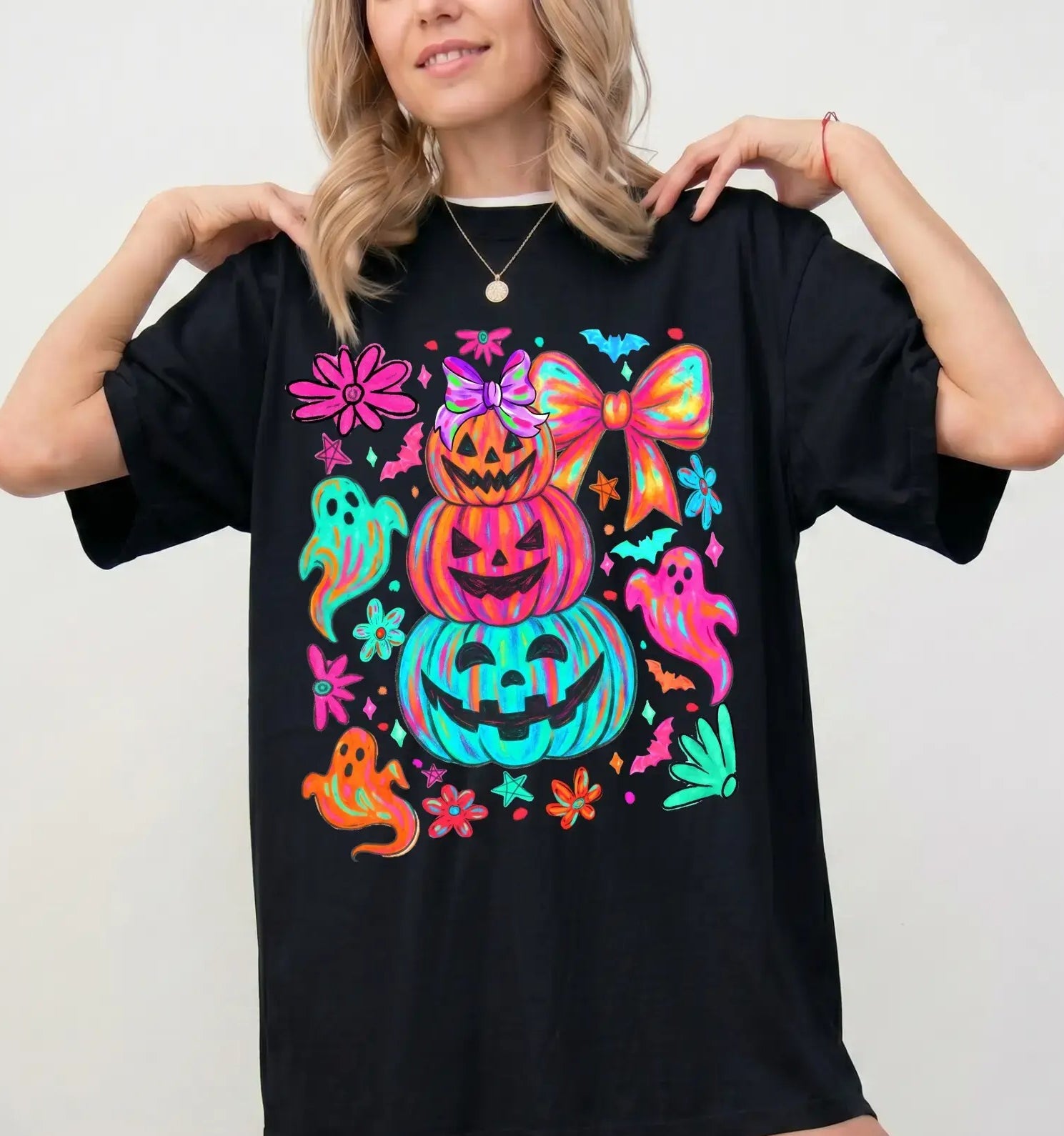 Women's Neon Halloween Graphic T-Shirt, Preppy Coquette Style Pumpkin Ghost Bat Bow Print Casual Crew Neck Fall Top