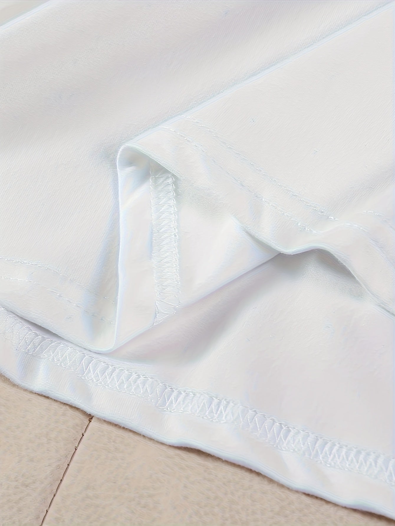 The Short - Sleeved T - Shirt, Printed with "CHAMPAGNE Please", Exudes French Elegance and Bourgeois Sentiment. Paired with Jeans and Small Shoes, It Can Create a French - Style Elegant Atmosphere.