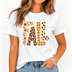 Autumn-Themed, Autumn Pumpkin, Girly, Stylish Thanksgiving Women's Crew-Neck Short-Sleeve T-Shirt.