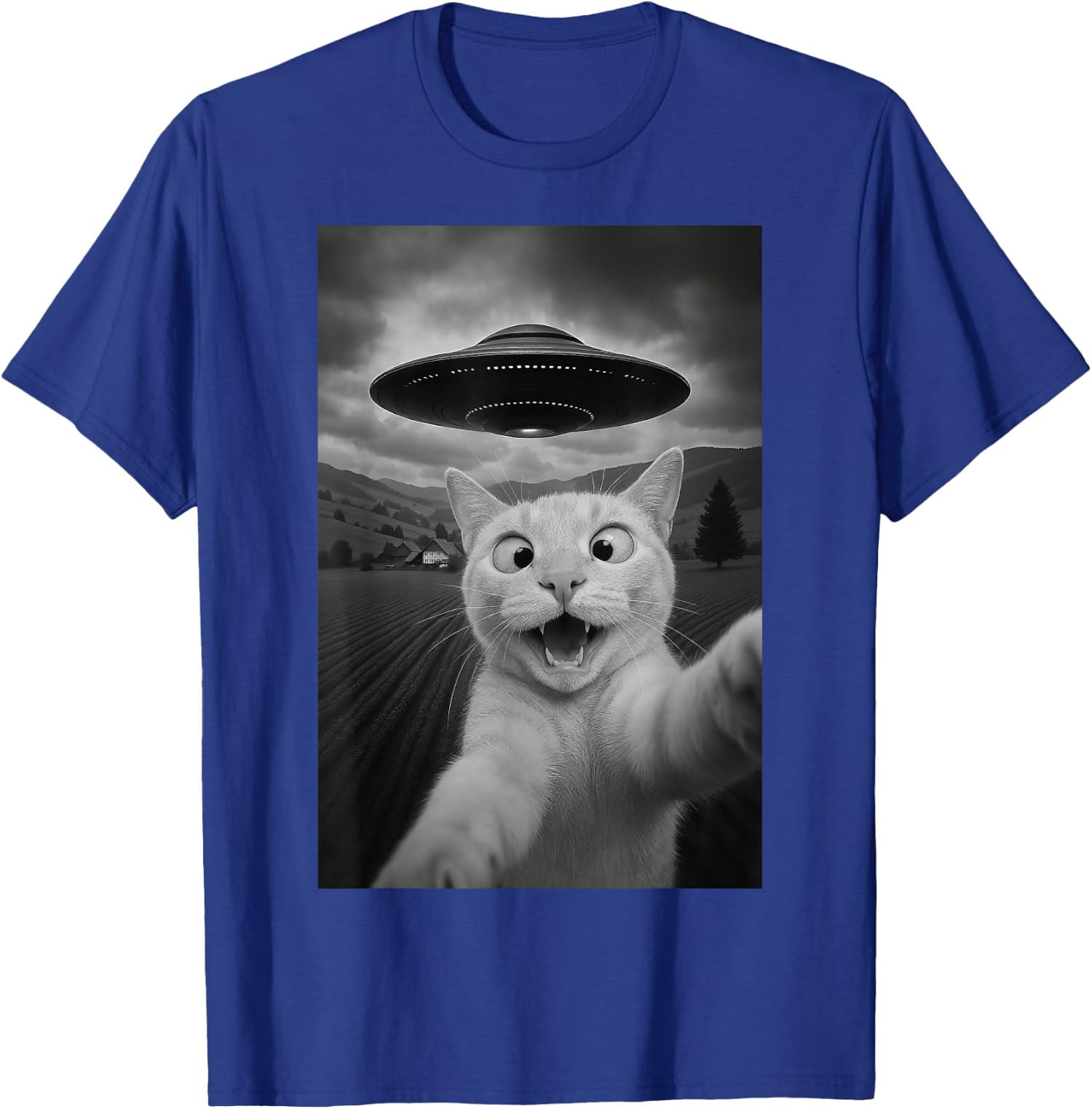 Funny Cat Selfie With Alien Ufo Graphic Gift Cool Unisex T-Shirt
