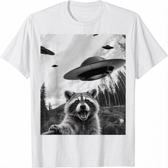 Funny Raccoon Selfie With Alien UFO Cool Animal Lover Unisex T-Shirt