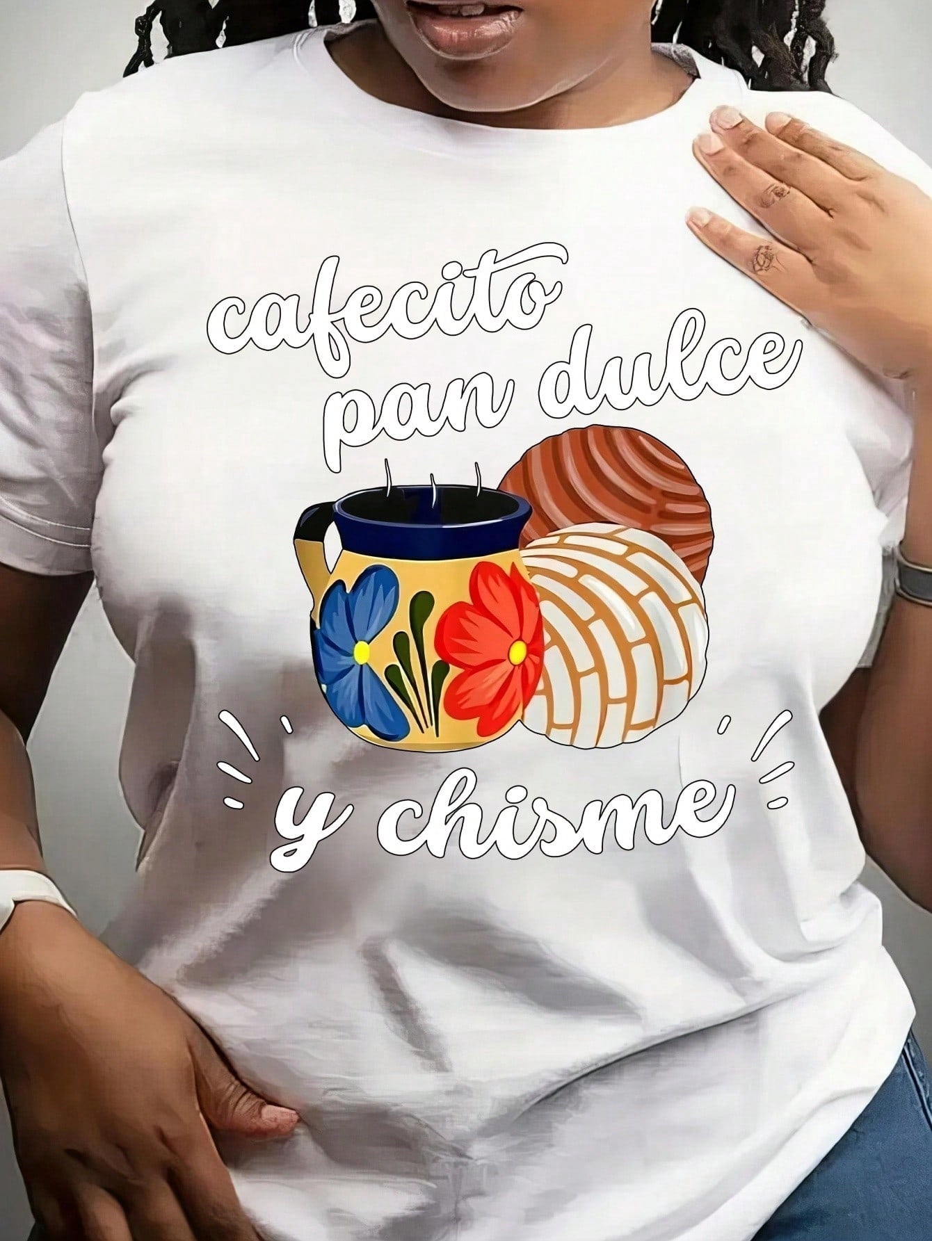 Women'S Mexican Hispanic Pride Cafecito Pan Dulce Y Chisme Graphic T-Shirt Black Short Sleeve Round Neck Casual Top With Vibrant Breakfast Design
