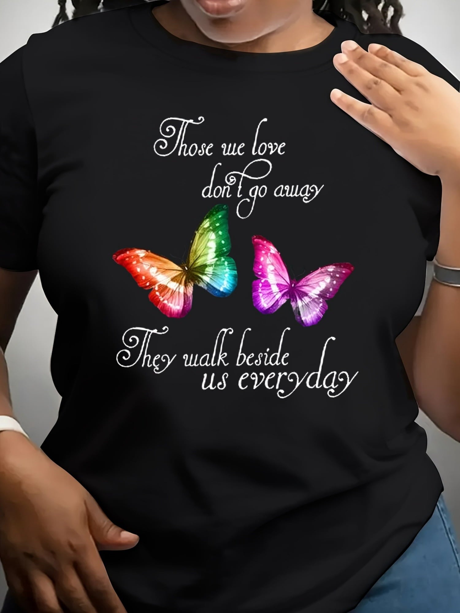 Women'S Round Neck Tee Featuring a Vibrant Butterfly Design, Perfect for Everyday And Outdoor Casual Looks