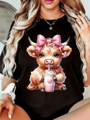 Women’s Cute Highland Cow Boba Milk Tea Graphic T-Shirt Pink Glitter Bow Western Country Coquette Short Sleeve Casual Tee