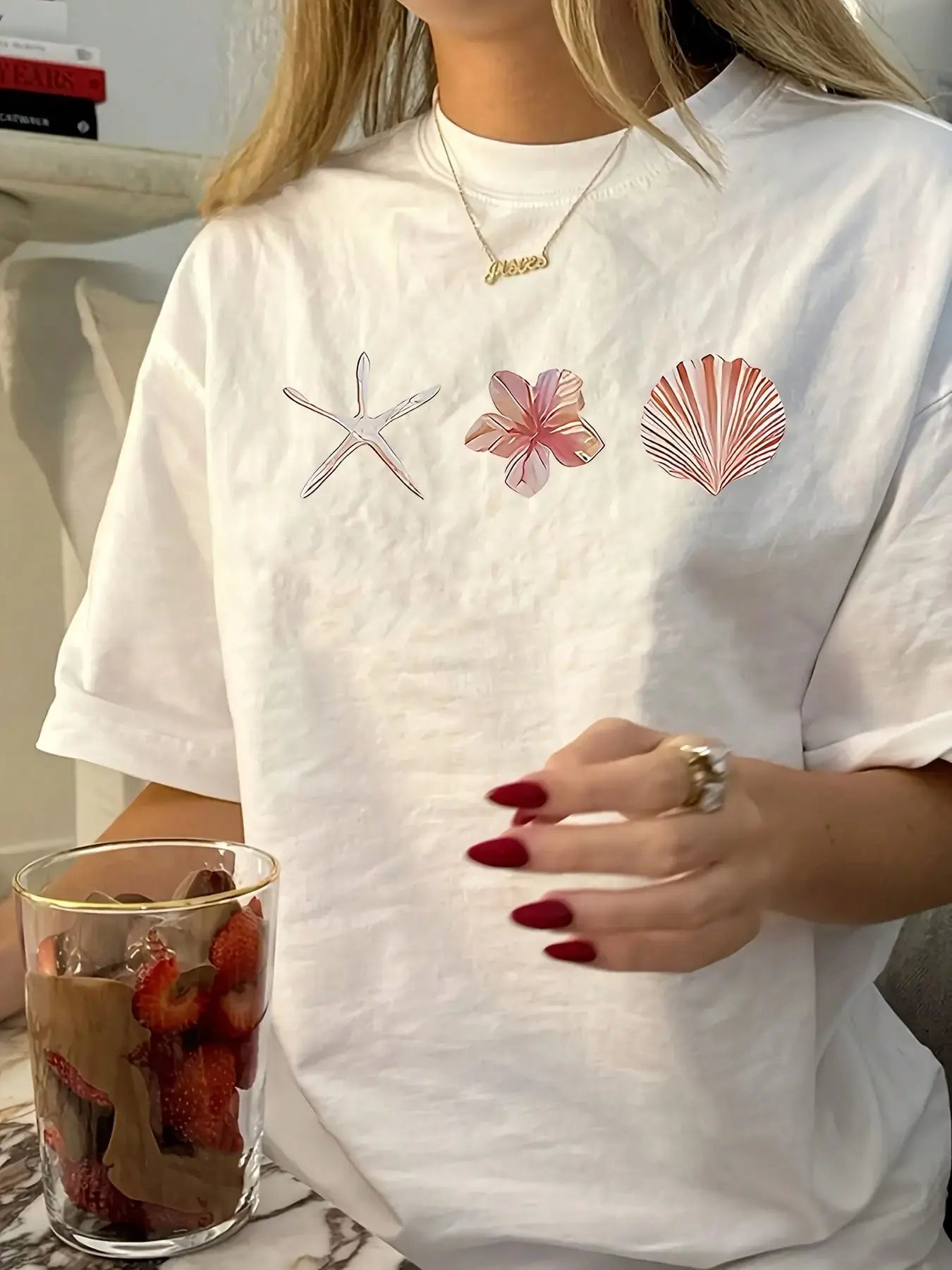 Women's Graphic T-Shirt with Starfish & Shell Print, Casual Slim Fit Short Sleeve Round Neck Top for Summer Beach Tshirt