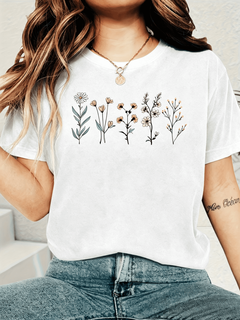 Women's Wildflower Graphic T-Shirt, Vintage Botanical Wild Flowers Print Short Sleeve Casual Tee