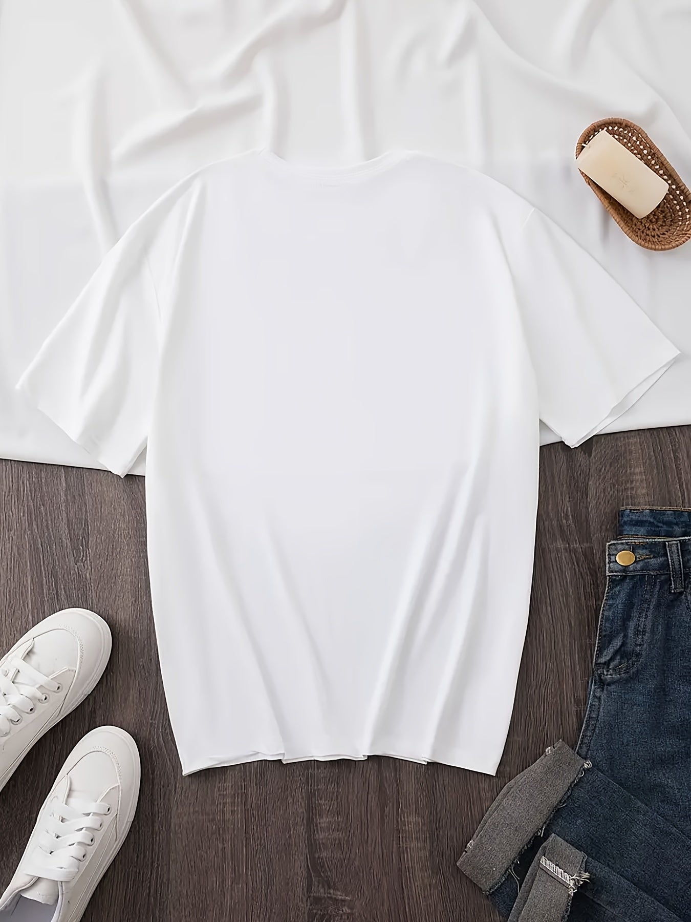 Elegant Letter Heart Print T-Shirt, Casual Round Neck Short Sleeve Top, Spring Summer Women'S Machine Washable