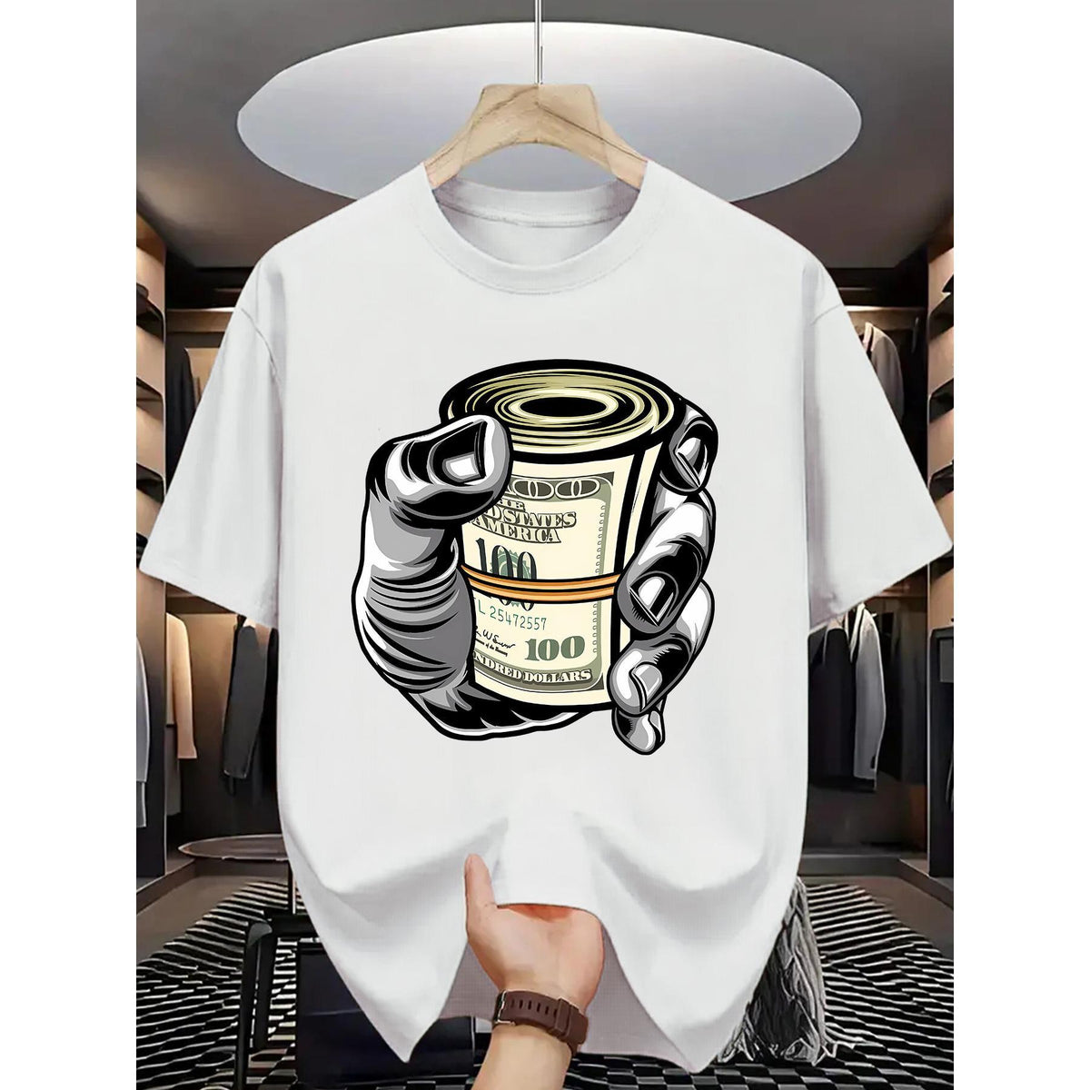 A Stylish And Minimalist Round-Neck T-Shirt with a Classic Design That Is Versatile for Various Occasions