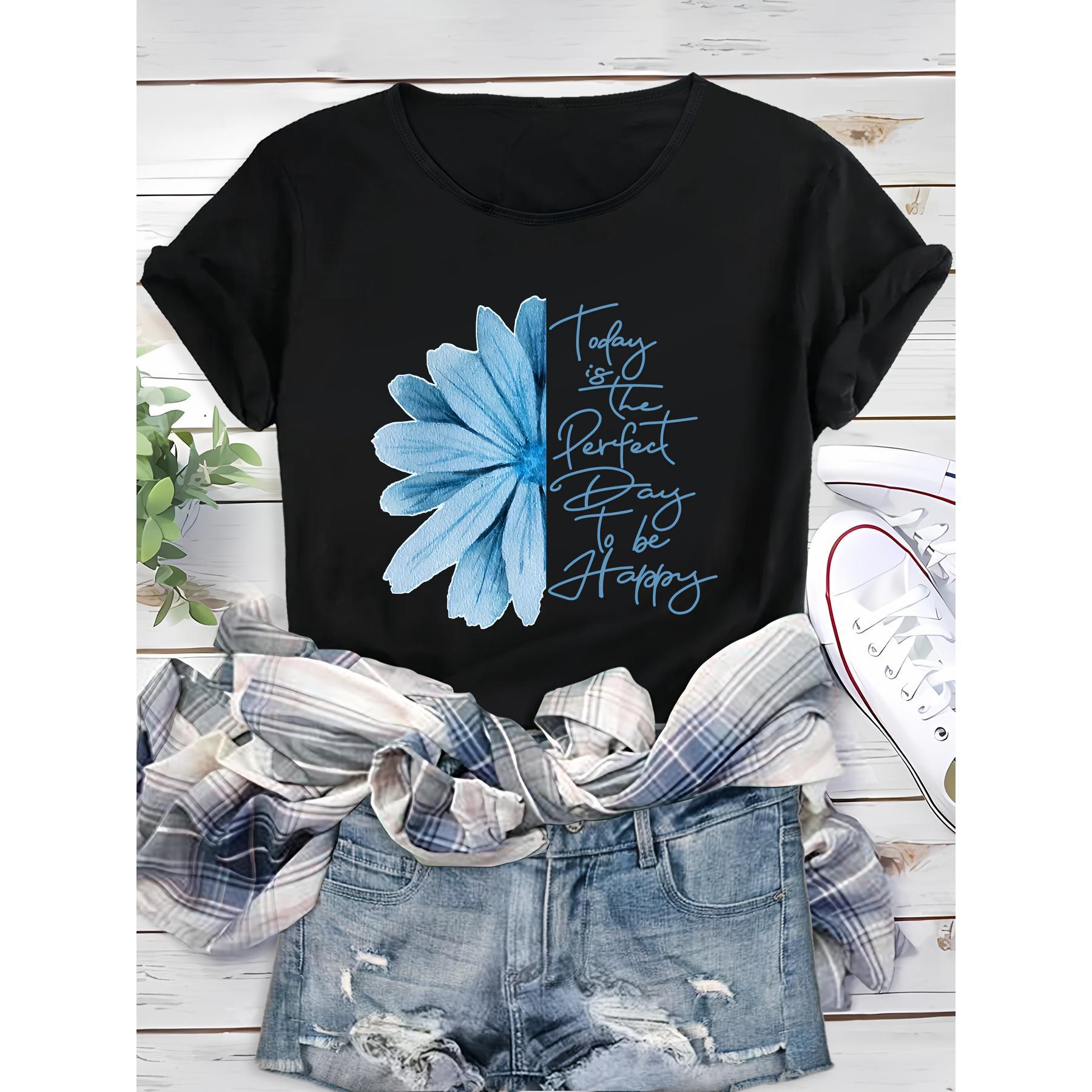 Loose-Fitting Casual Summer T-Shirt with a Blue Flower Design