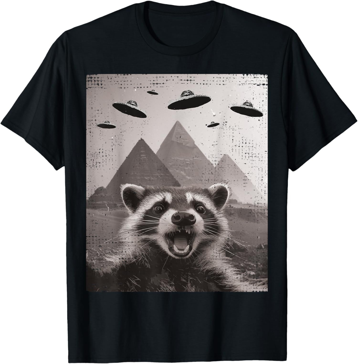 Raccoon UFO Meme - Funny Racoon Selfie with UFOs Unisex T-Shirt